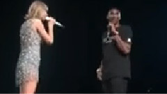 Kobe Bryant Presents Taylor Swift with Banner