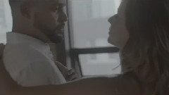 Dancing Kizomba