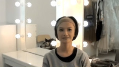 电影<暴躁天使>花絮苏妙玲拍摄海报受访