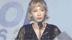 年度歌手奖 音源部门10月 - 第5届Gaon Chart K-POP Awards 现场版 16/02/17