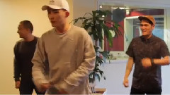 咆哮