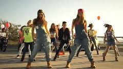 Hollaback Girl