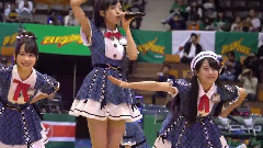 制服の羽根