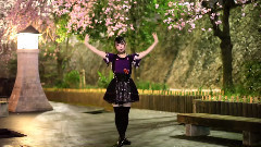 在樱花树下