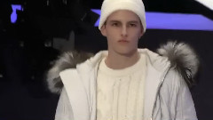 male model show Runway Versace The winter of2016-2017 Menswear Full Fashion Show