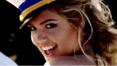Sieu mẫu Kate Upton nong bỏng trước biển