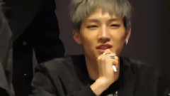 Fans Sign Event