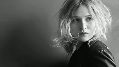 Christa Theret