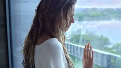一曲经典老歌演绎香奈儿5号的广告电影