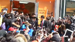 离场
