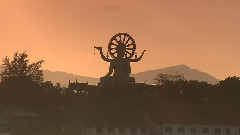 岿影