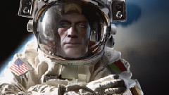 脚踩两卫星的动作巨星尚格云顿