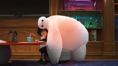 ディズニーキャラクターがハグ!特別映像