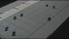 微型群体机器人钢琴演奏
