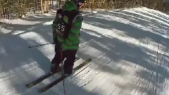 超酷滑雪飞跃冰山滑雪