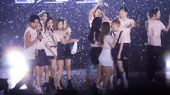 Taeyeon and Red Velvet's Yeri Hugging