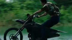 影视原声 - 电影<极限特工:终极回归>精彩片段之Motorcycle Chase