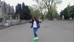 滑板女神袭来