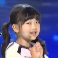 Kid Sang SNSD'S Song Into The New World