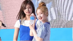 TWICE 多贤 CF 喝水 示范