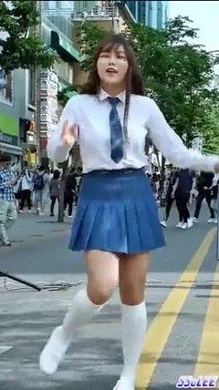 170520 도희(The Bella) - Russian Roulette(red velvet) 新村游击路演