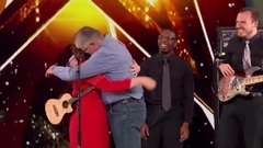 Deaf Singer Earns Simon's Golden Buzzer