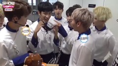 SEVENTEEN BEHIND 捡骨头游戏-2