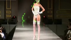美女T台秀