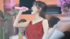 IU 控制高音的手指