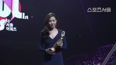 第一届The Seoul Award颁奖礼林允儿红毯新闻视频cut1