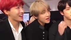 BTS At AMAs Red Carpet With George Pennacchio 中文字幕 17/11/19(WNS)