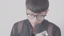  - 小伙走心弹唱前任3主题曲《说散就散》超好听