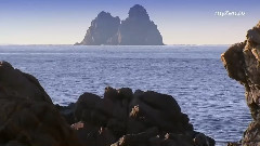 Карунеш с волнами моря