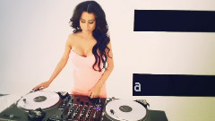 Mixing And Scratching With Vinyls (Exclusive)