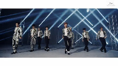 EXO_LOVE ME RIGHT (漫游宇宙)_Music Video