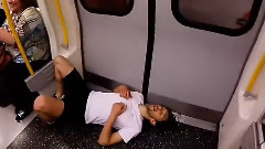 英国牛男78秒穿越地铁一站