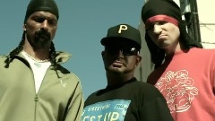Nerd Gets Beat Down For His Beats By Dre