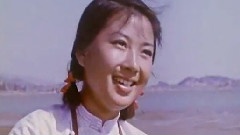 渔家姑娘在海边