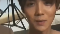 鹿晗生日献礼