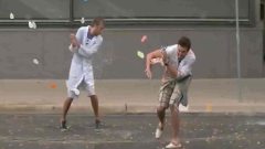 水气球攻击,慢镜头视觉体验