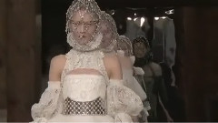 Alexander McQueen 2013-14 巴黎秋季時裝秀