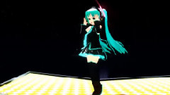 Weekender Girl
