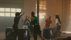 电影 < Make Your Move >