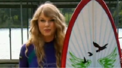 2010 Teen Choice Awards Surfing Clip