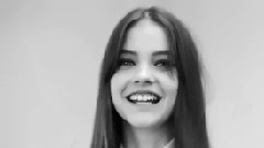 Barbara Palvin Studio Line #TXT von LOReAL PARiS