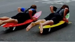 街头电动冲浪板