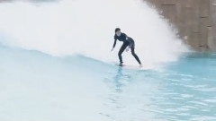 SHARK GIRL SURF TEAM In Siam Park