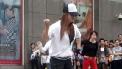 六周年