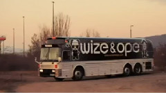 Wize & Ope Greyhound Tour Bus