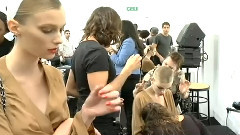 Backstage Gucci Spring Summer 2011